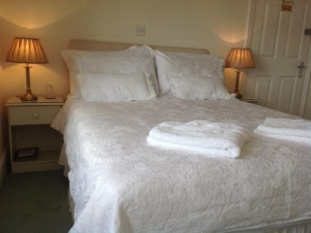 Bed and Breakfast Bassets House Истбурн Экстерьер фото