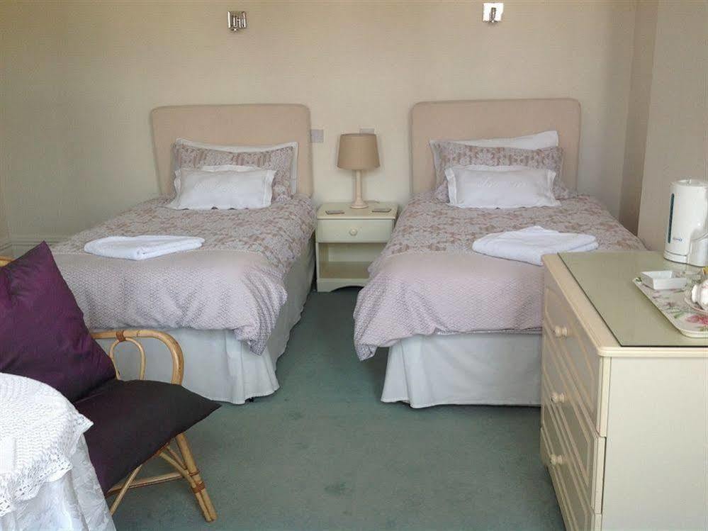 Bed and Breakfast Bassets House Истбурн Экстерьер фото
